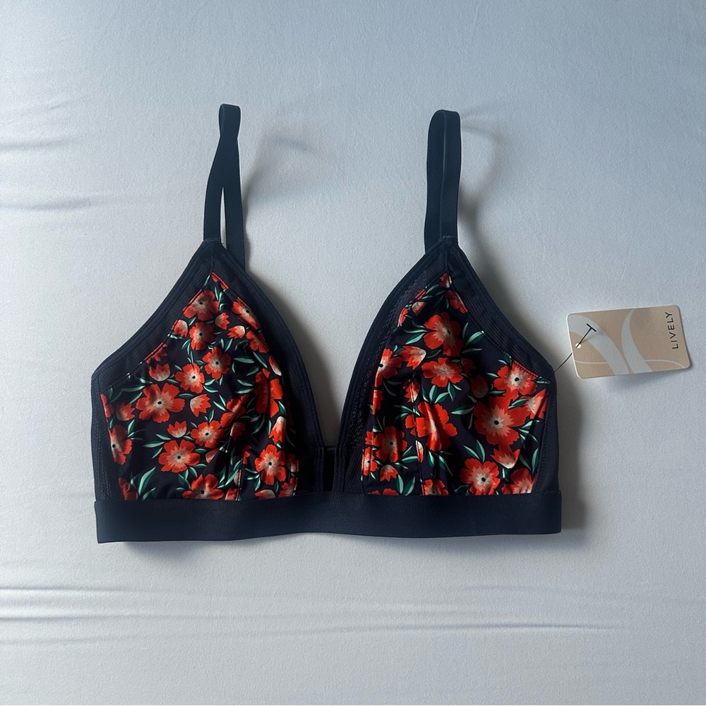 NWT Lively Busty Bralette Navy Floral Size 1